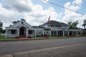 Hawthorn Funeral Home in Carthage TX where Bernie Tiede worked